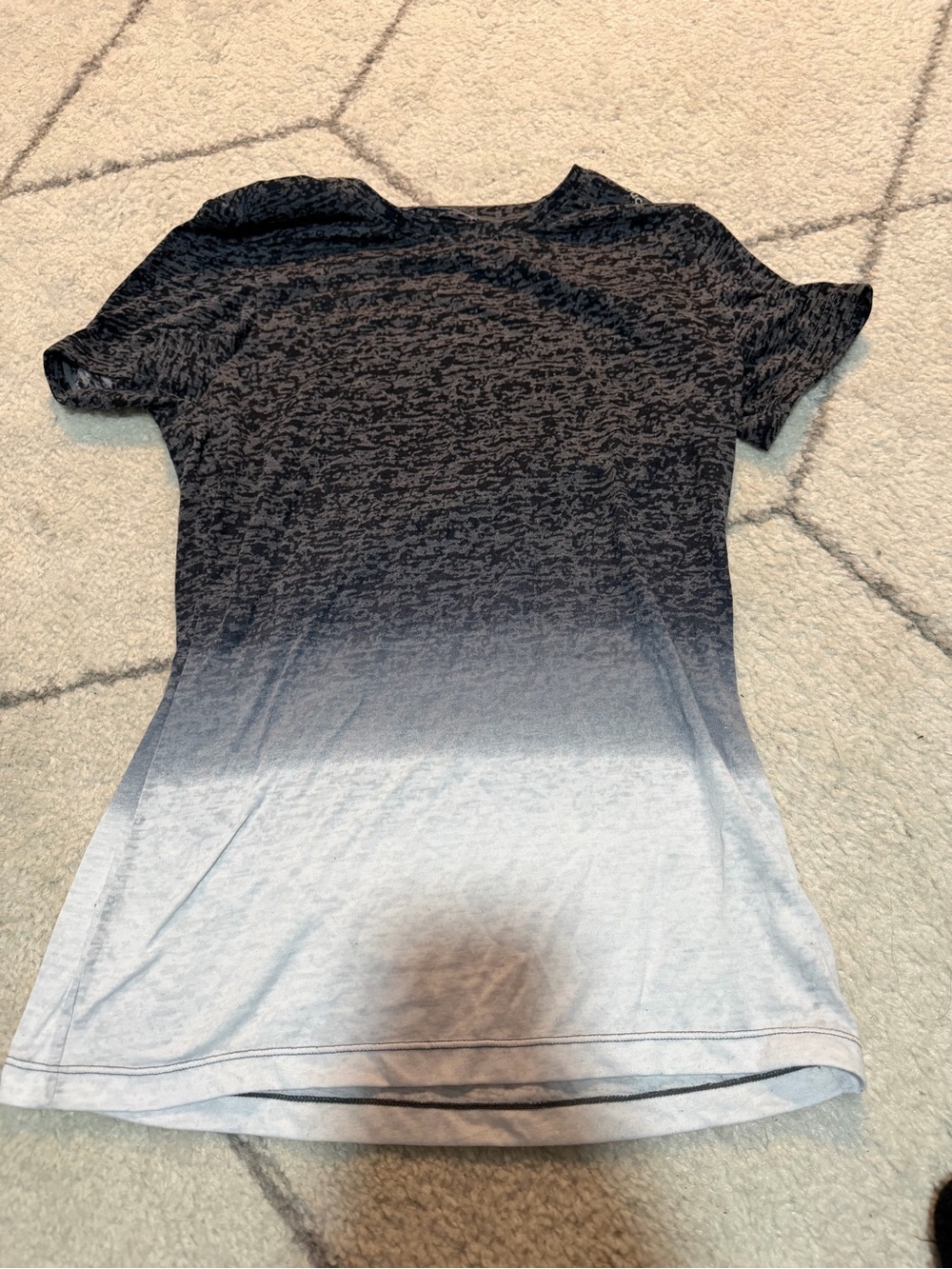 Saucony Grey Space Dye Ombré Short Sleeve Running Shirt - Size Medium